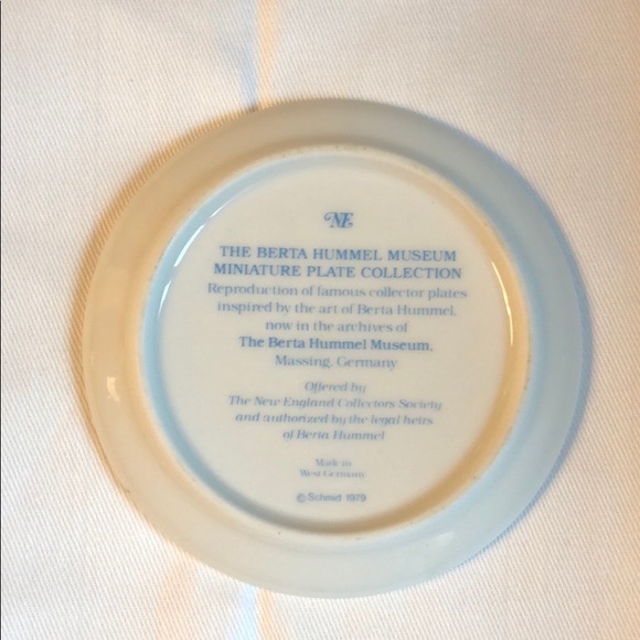 Vintage The Berta Hummel Museum Miniature Plate - Picture 4 of 5